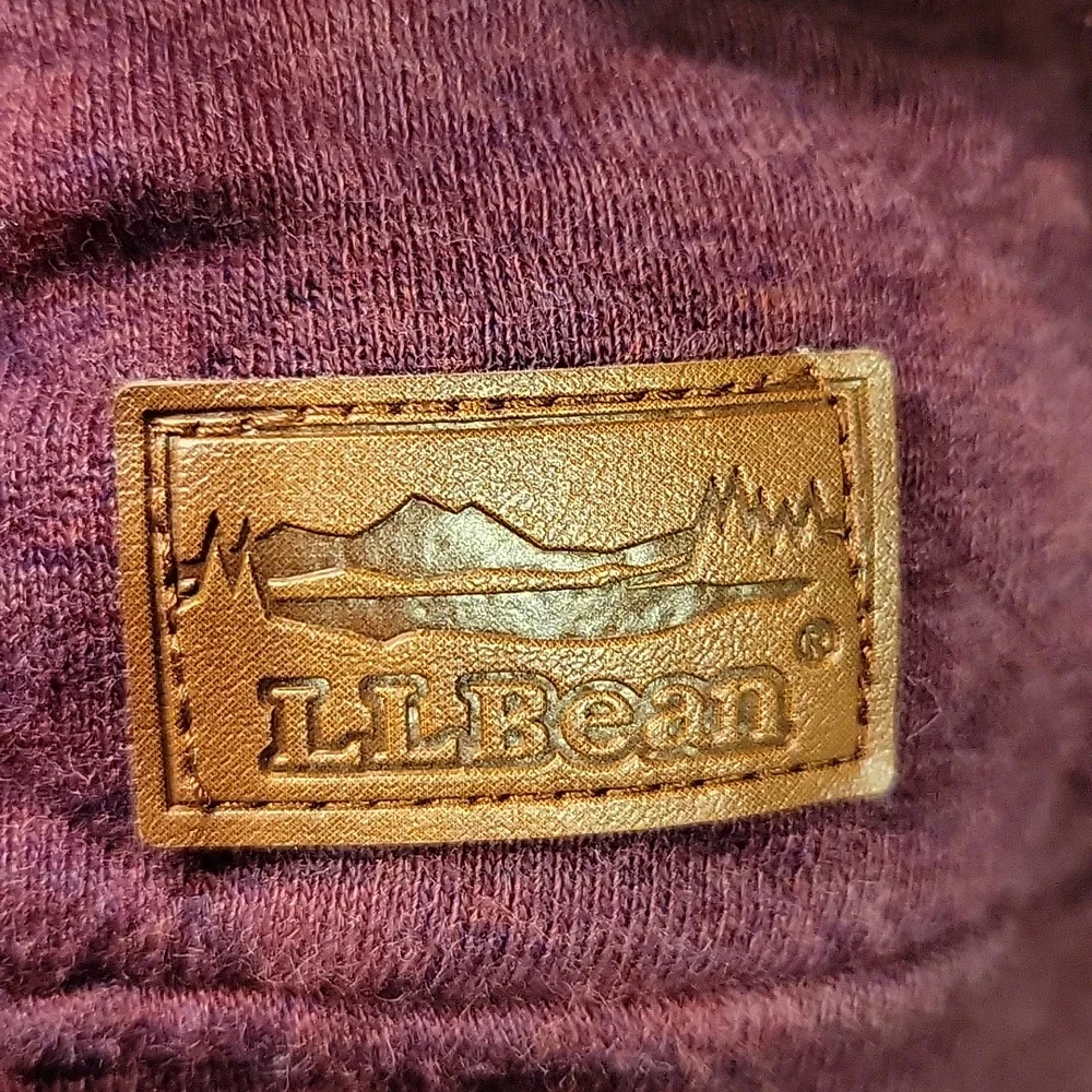 L.L. Bean sweater w/pouch pocket - Picture 3 of 5